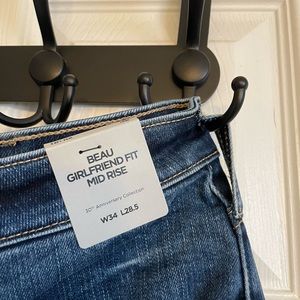 Women’s Silver brand Jeans Beau Girlfriend fit. 34x28.5